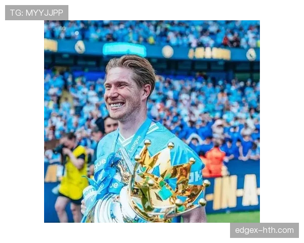 德布劳内生涯轨迹解析:全能中场到进攻大脑的进化 德布劳内生涯轨迹解析:全能中场到进攻大脑的进化