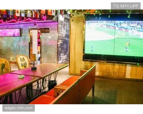 鲍春来家里小院竟然比他夺冠时还气派，差点以为走错片场了